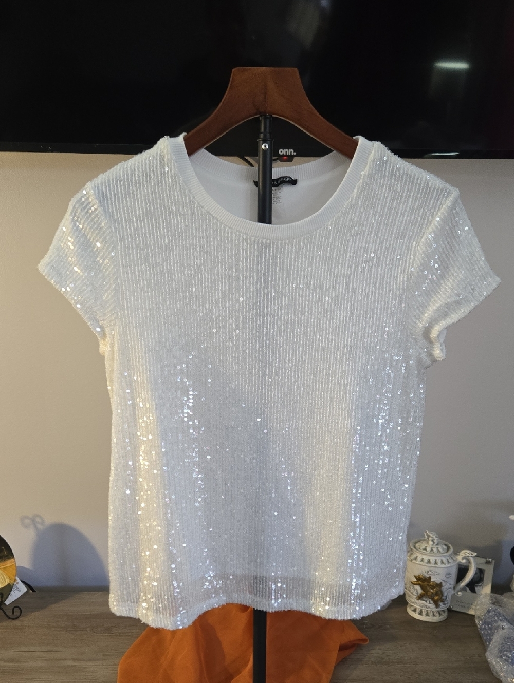 Cable & Gauge White Sequin Short Sleeve Crewneck Top